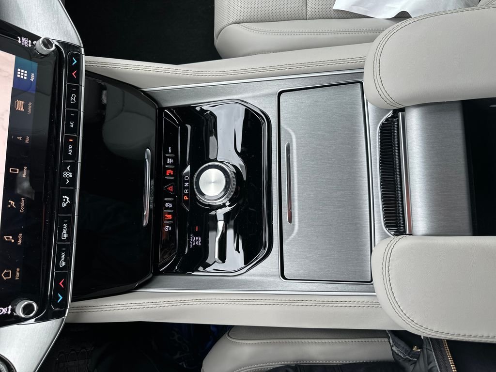 New 2026 White/off-white Jeep  image 40