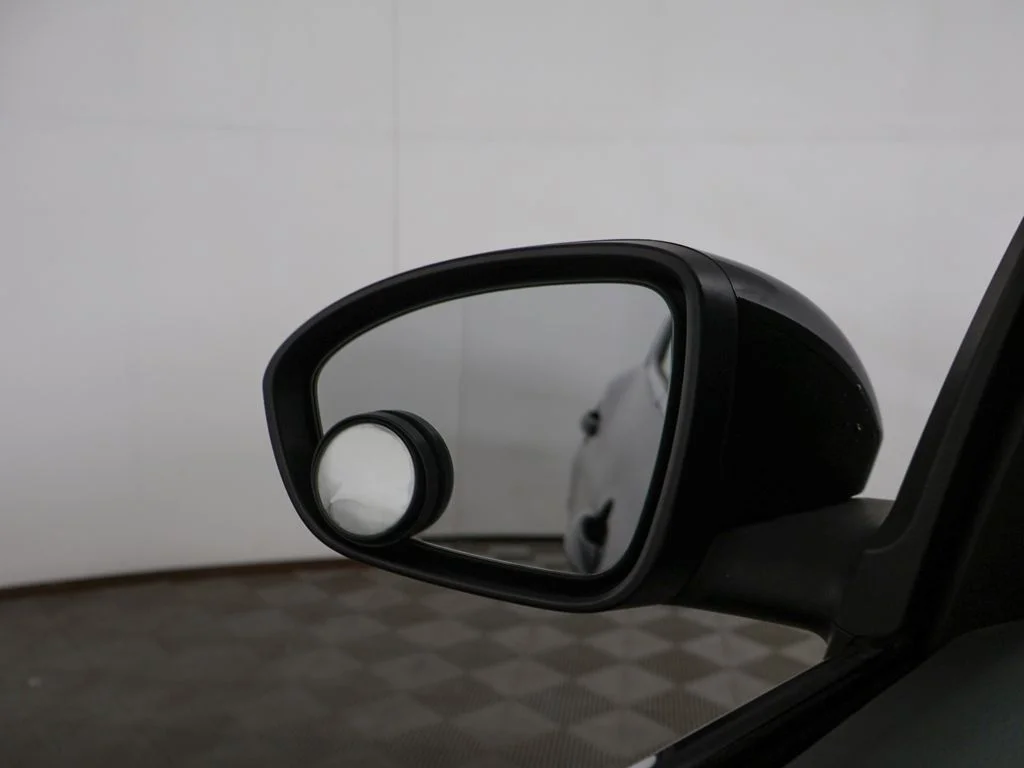 Used 2023 Super Black Nissan SR image 32