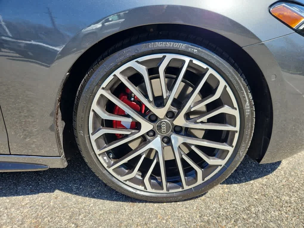 Used 2025 Magnet Gray Audi Premium Plus image 4