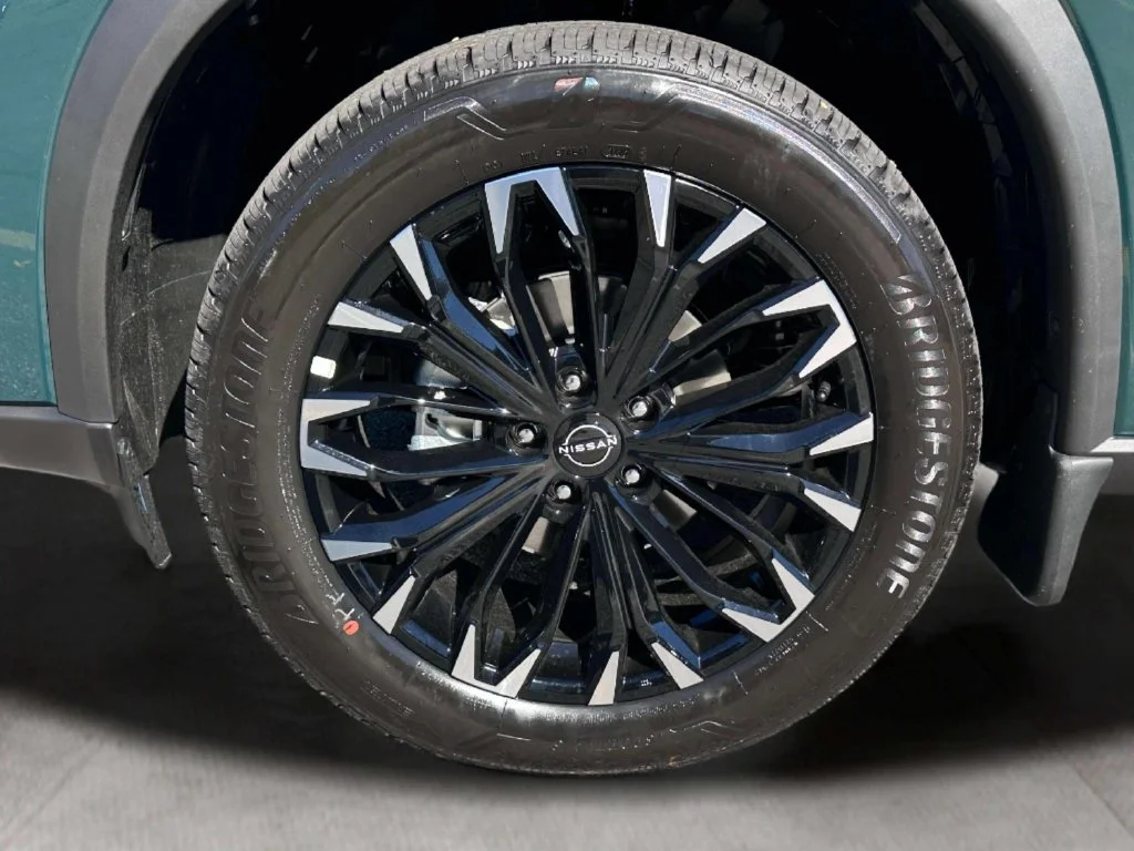 New 2026 Obsidian Green Nissan Dark Armor image 10