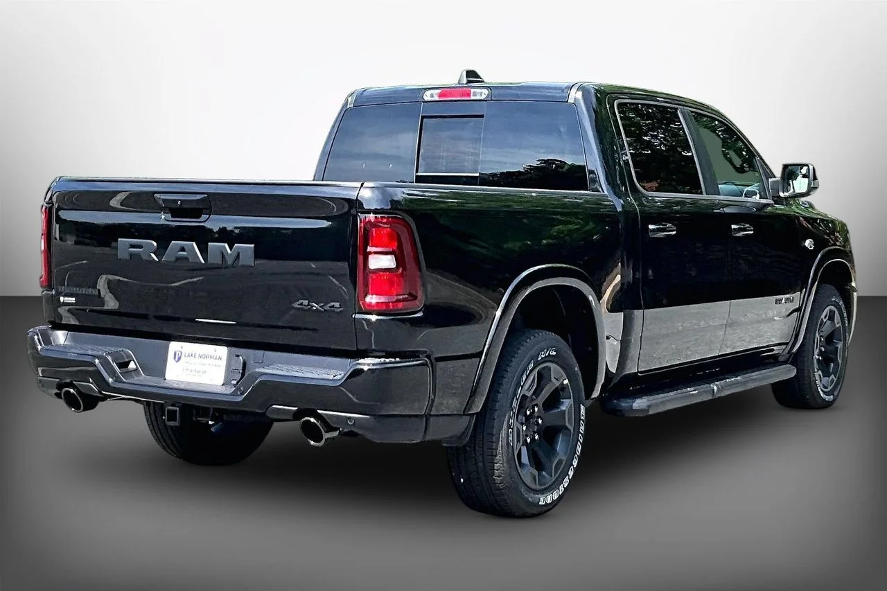 New 2026 Diamond Black Crystal Pearlcoat RAM Big Horn/Lone Star image 8