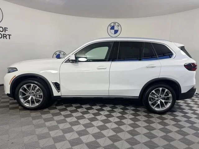 New 2026 Alpine White BMW xDrive40i image 9