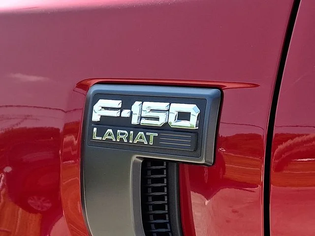 Used 2023 Red Ford Lariat image 33