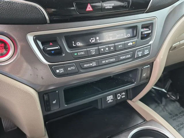 Used 2022 White Honda EX-L image 36
