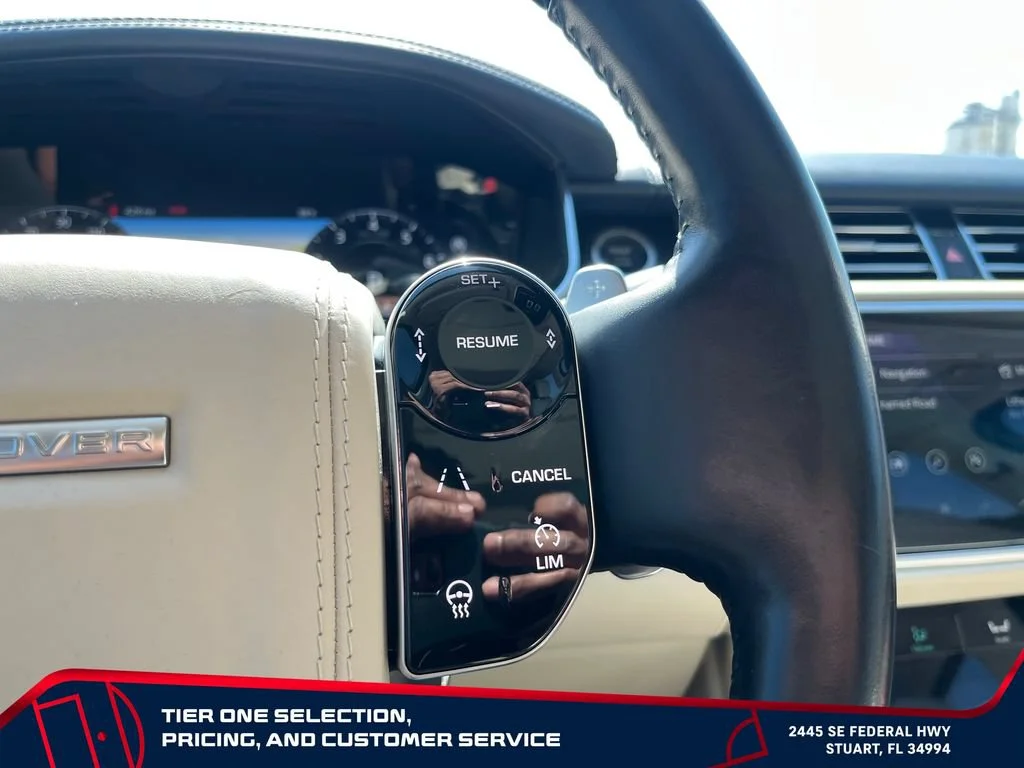 Used 2022  Land Rover Autobiography image 26