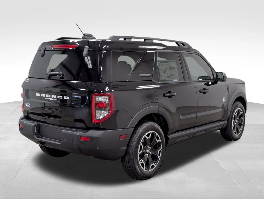 New 2026 Shadow Black Ford Outer Banks® image 19