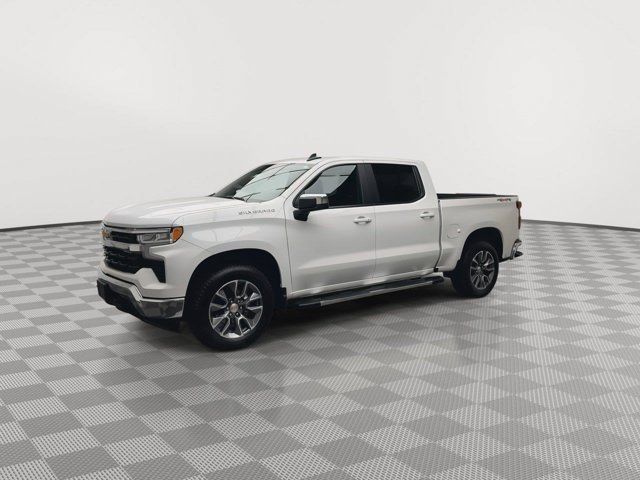 Used 2026 Summit White Chevrolet LT image 37