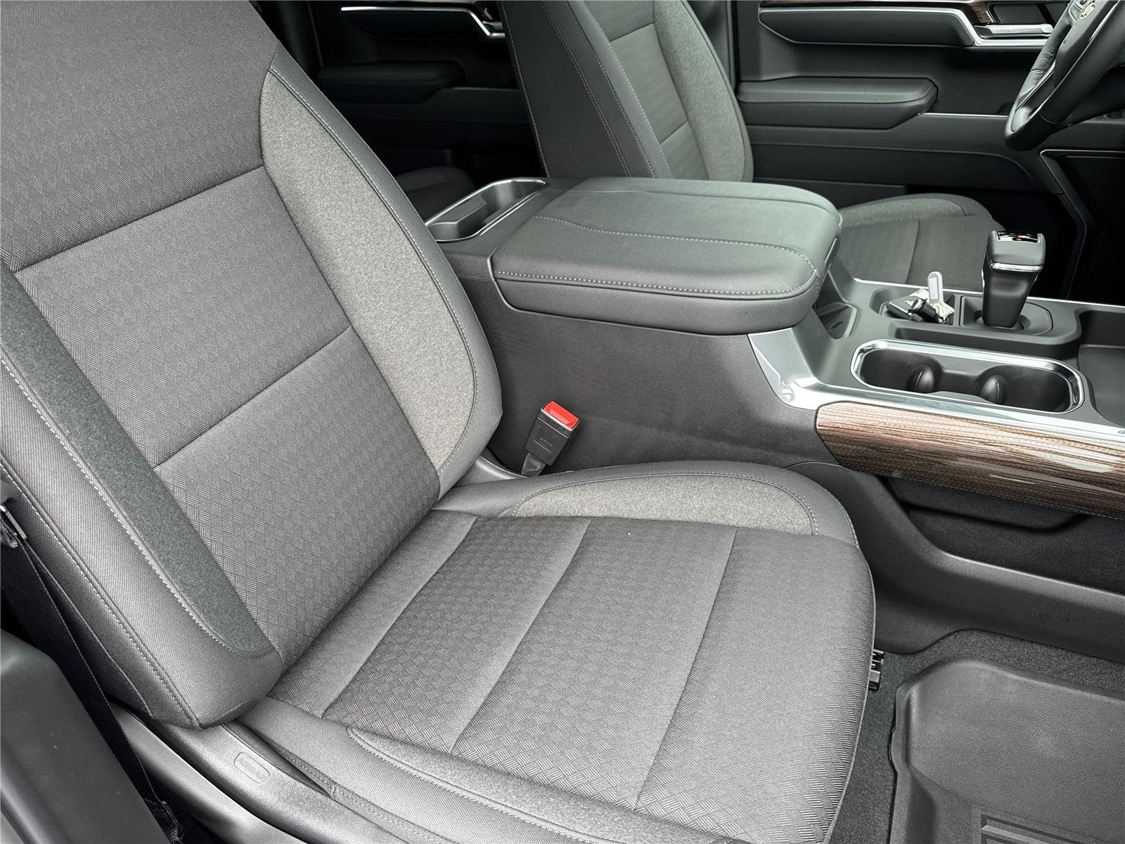 New 2026 Black Chevrolet LT image 34