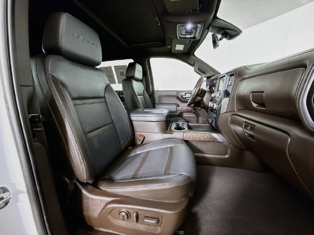 Used 2022 WHITE FROST TRICOAT GMC Denali image 32