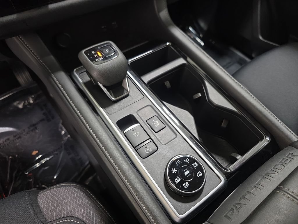 Used 2025 Super Black Nissan SV image 25