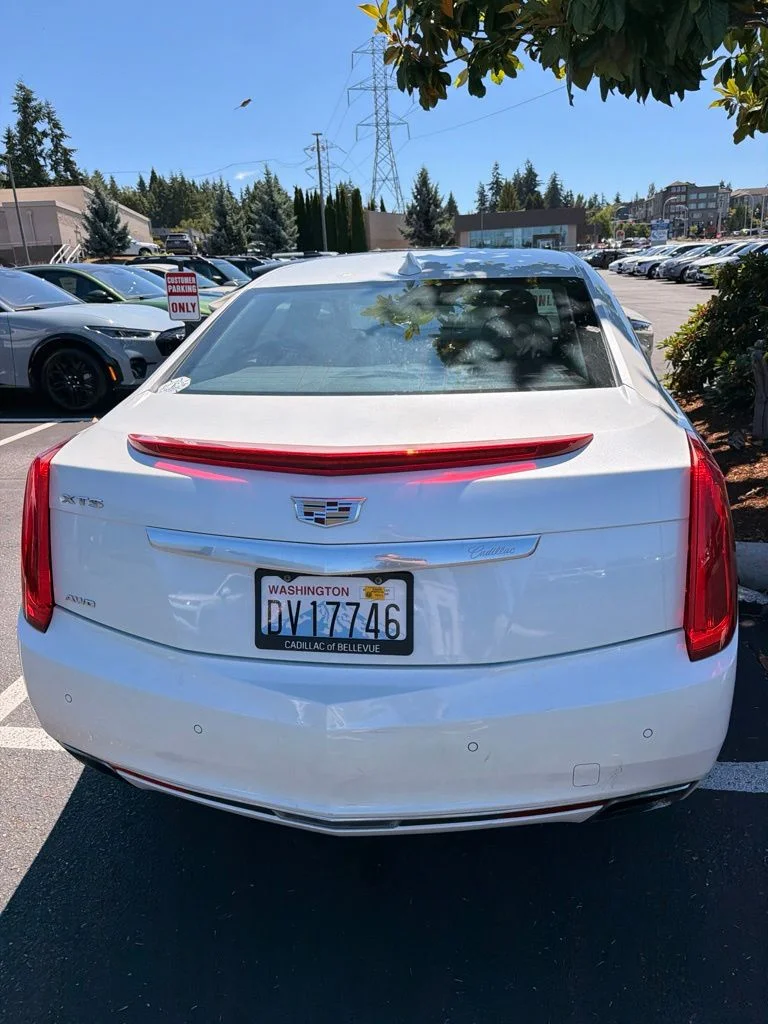 Used 2017 Crystal White Tri-Coat Cadillac Luxury image 5