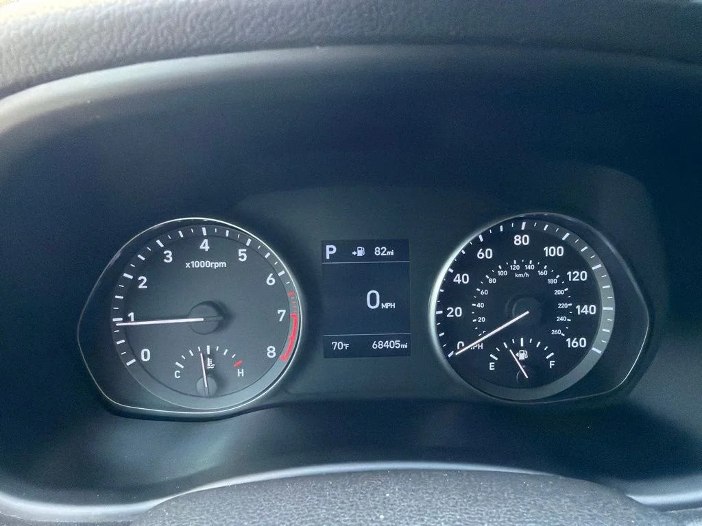 Used 2019 Black Hyundai Base image 12