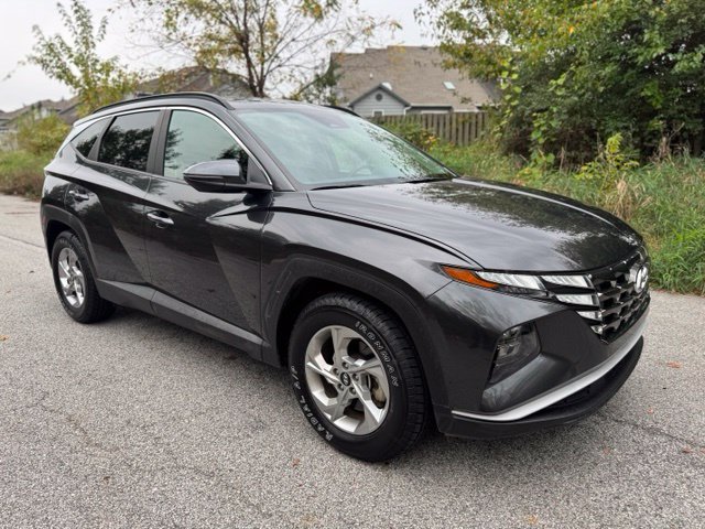 Used 2022 Gray Hyundai SEL image 4