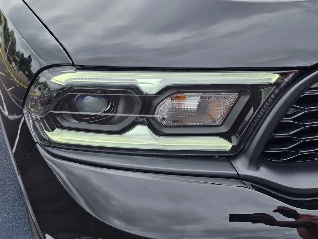 New 2026 Diamond Black Clear-Coat Exterior Paint Dodge GT image 4