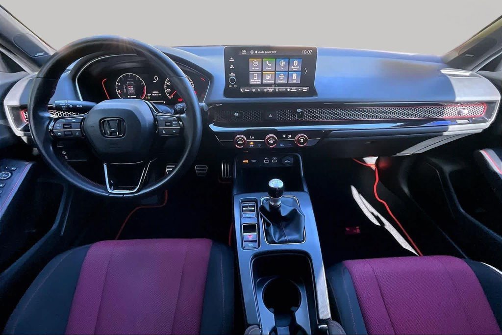 Used 2024 White Honda Base image 16
