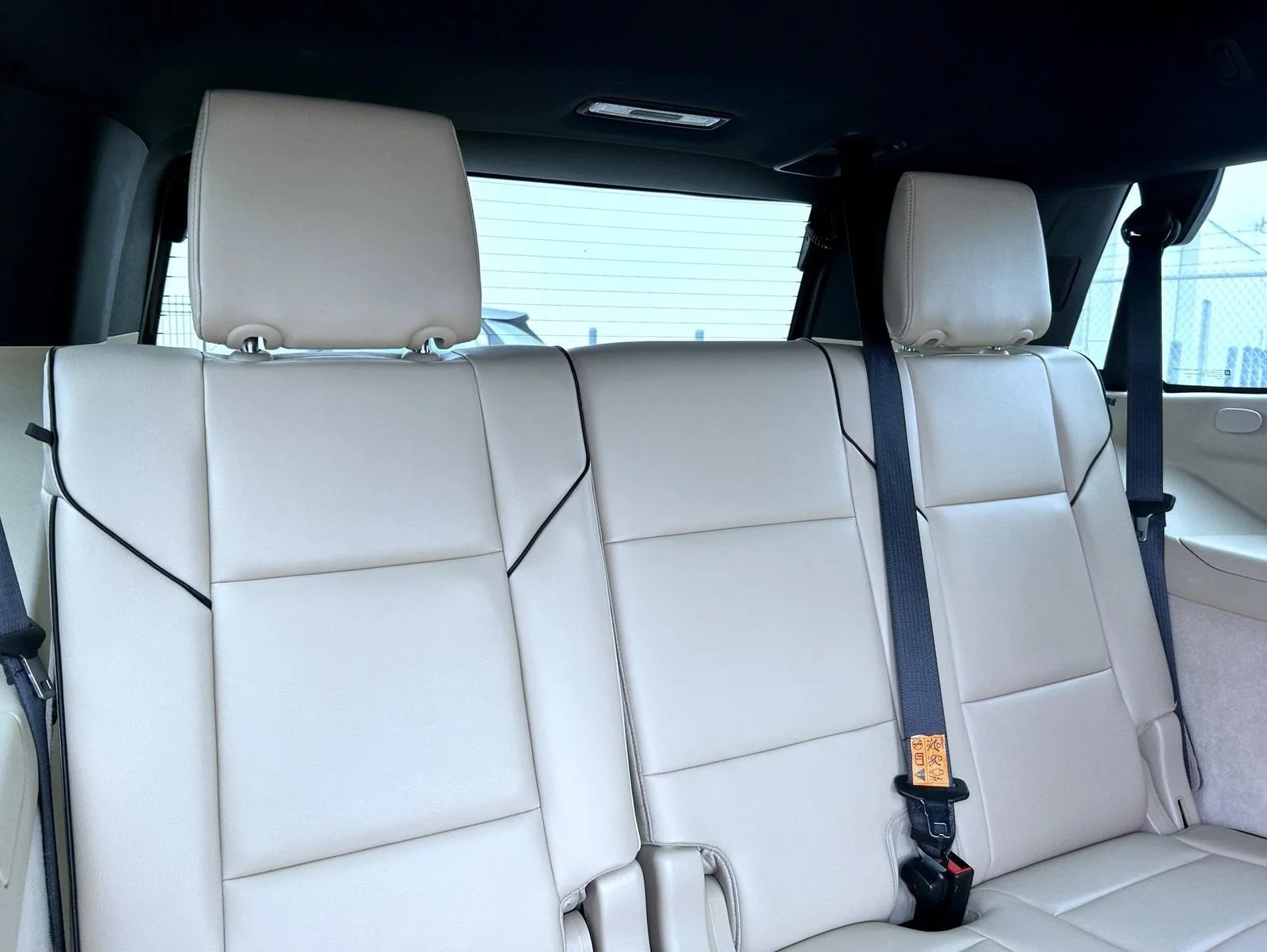 Used 2021 CRYSTAL WHITE TRICOAT Cadillac Premium Luxury image 21