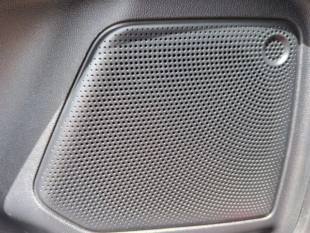 Used 2021 Red Ford SE image 25
