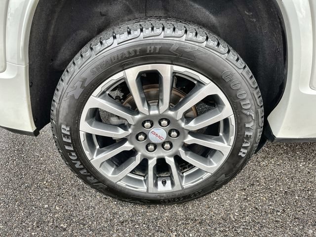 Used 2022 WHITE FROST TRICOAT GMC Denali image 20