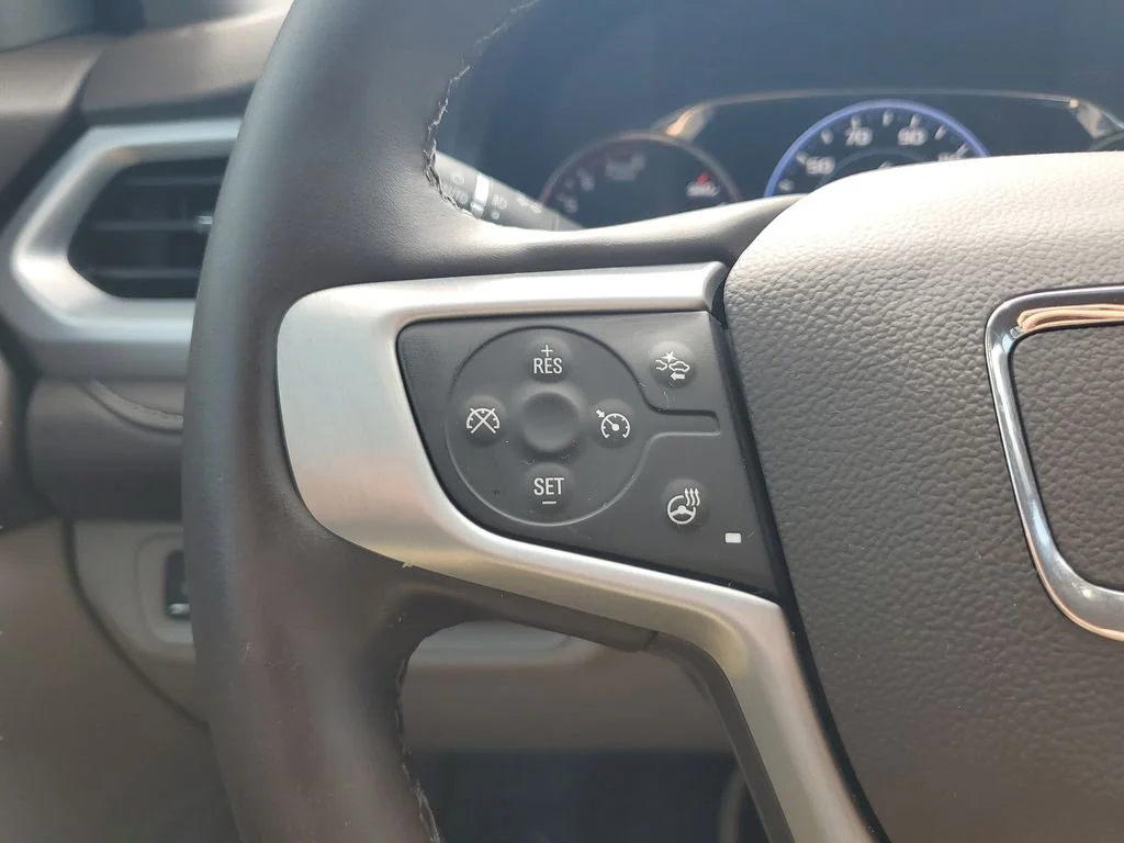 Used 2023 White Frost Tricoat GMC SLT image 20