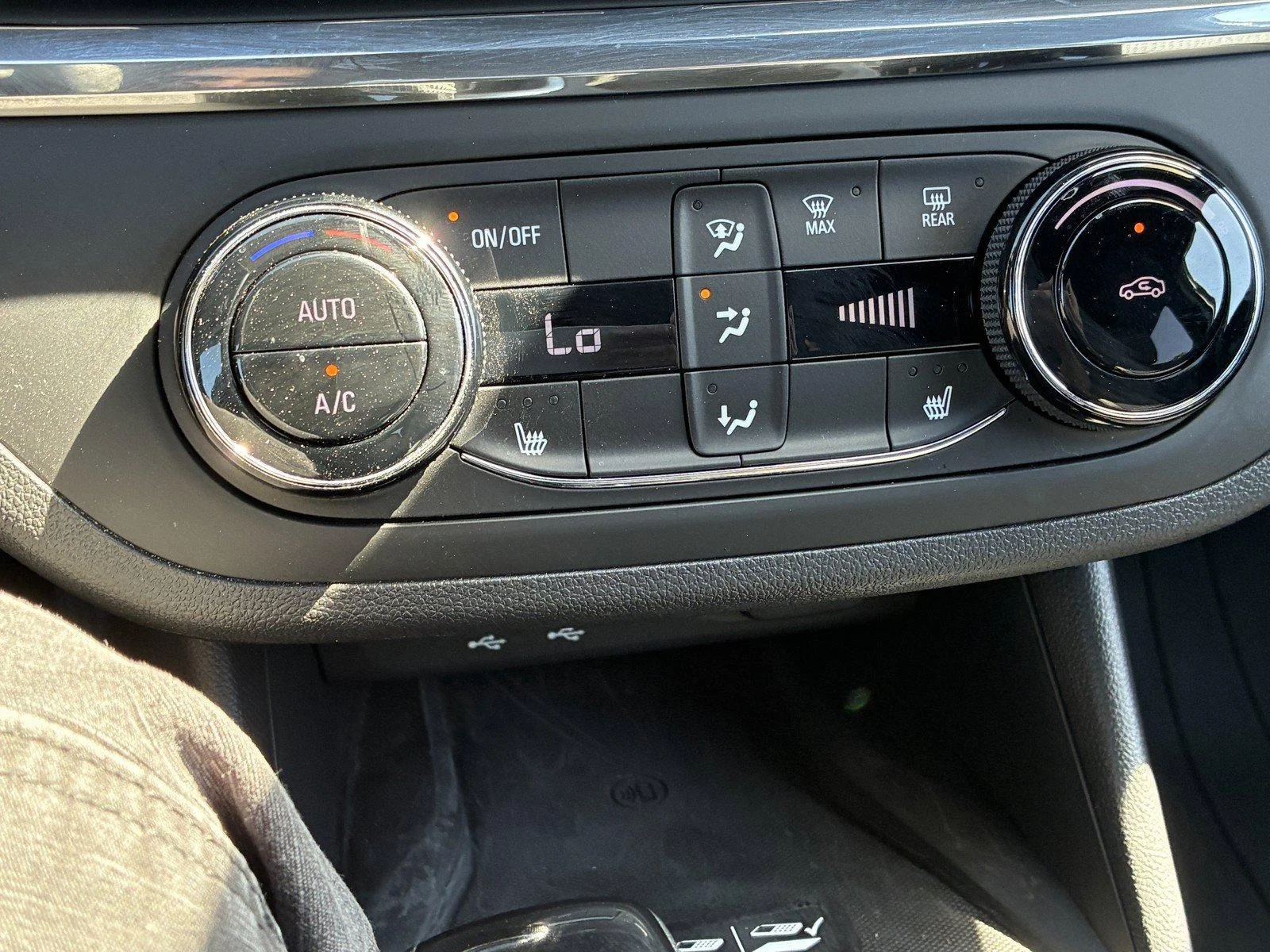 New 2026 Ocean Blue Metallic Buick Preferred image 27