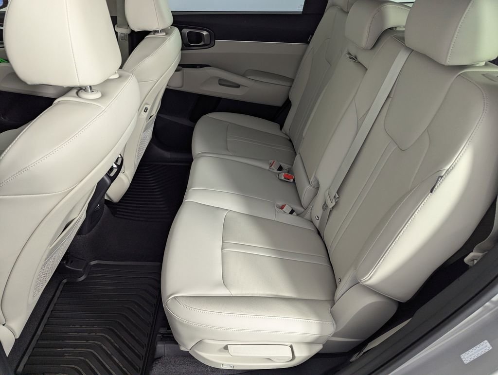 New 2026 Wolf Gray Kia EX image 28