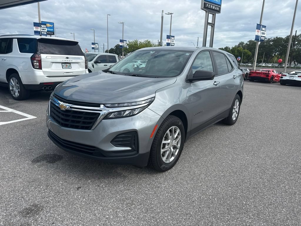 2023 Chevrolet Equinox LS's photo