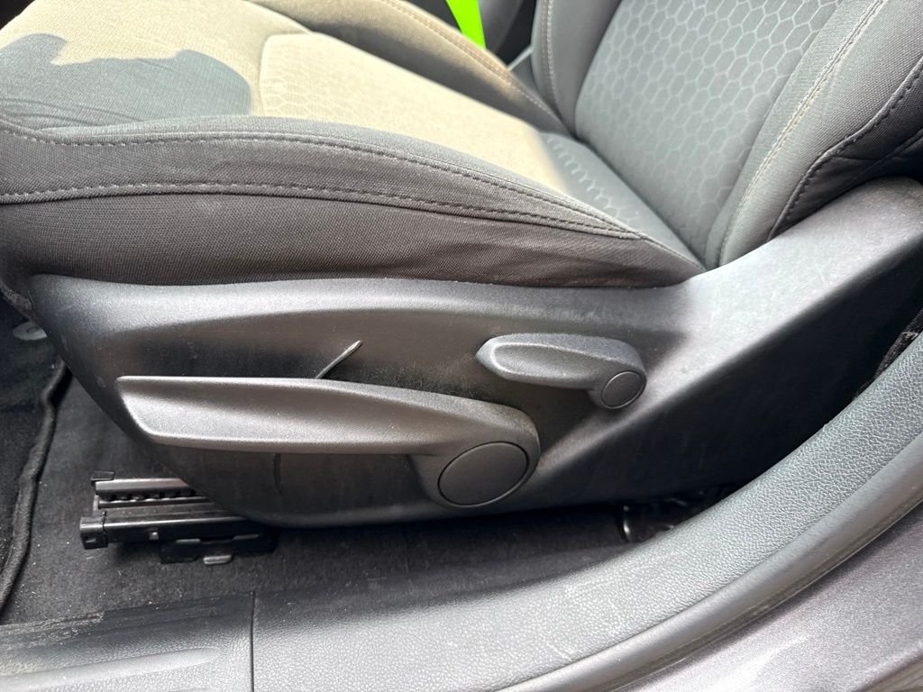 Used 2019 Gray Jeep Sport image 23