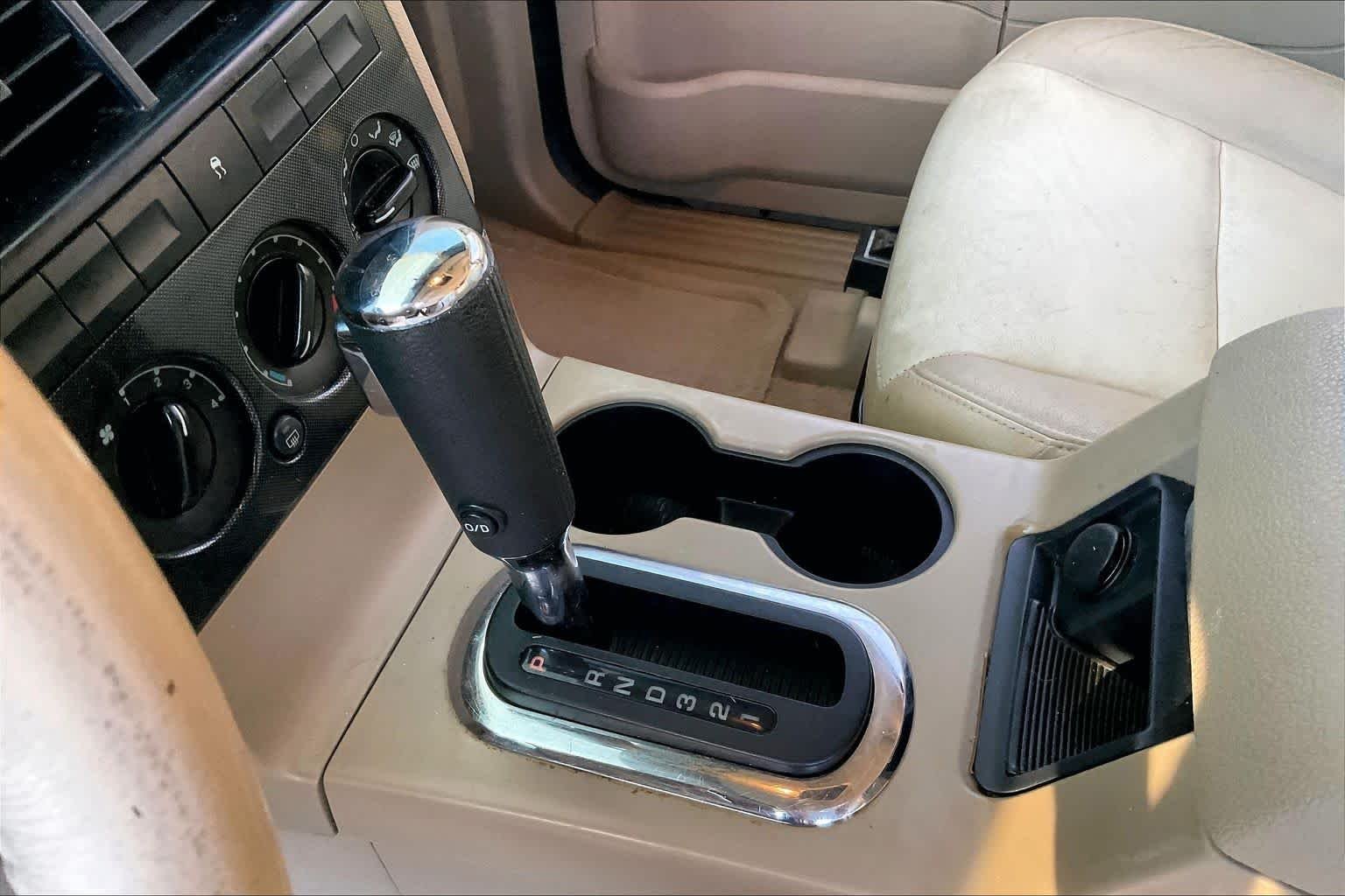 Used 2008 Black Ford XLT image 14