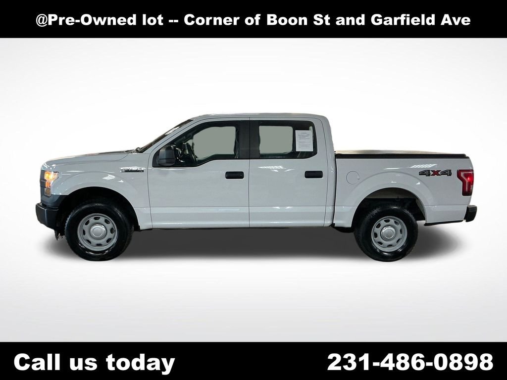Used 2017 White Ford XL image 3