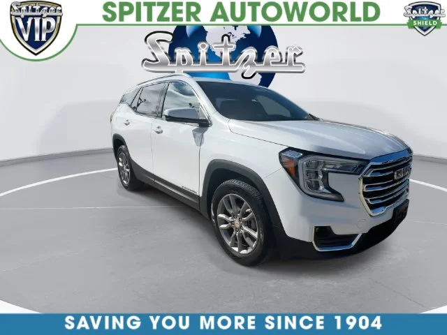 Used 2024 White GMC SLT image 2