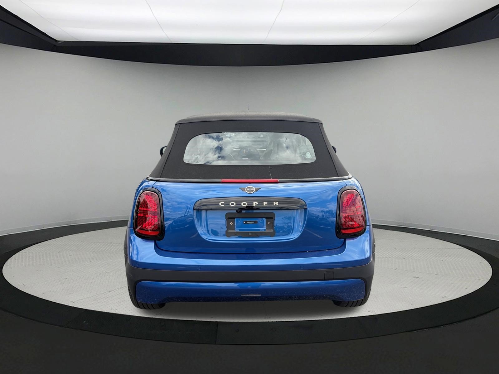 Used 2026 ICY SUNSHINE BLUE MINI Cooper image 6