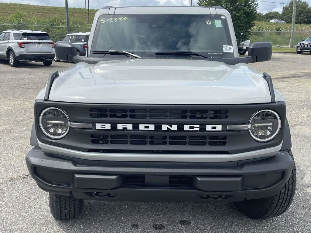 New 2026 White Ford Big Bend image 8