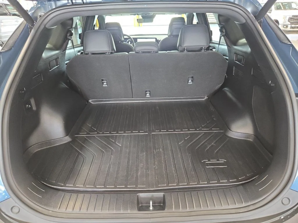 Used 2024 Blue Kia X-Line Prestige image 23