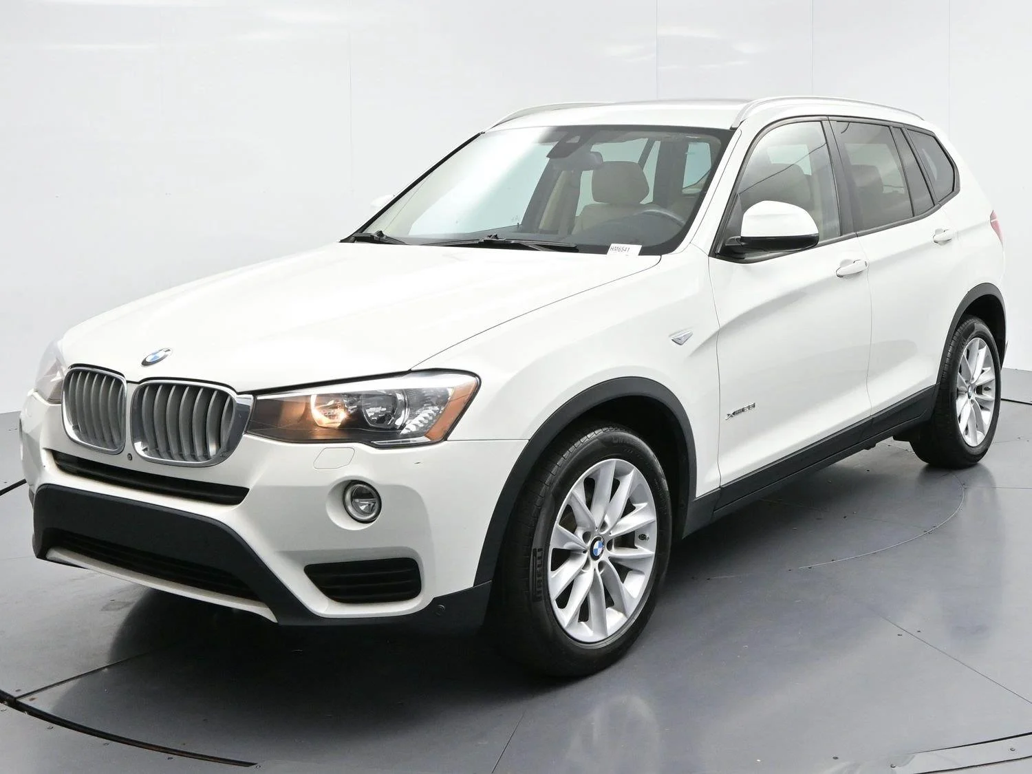 Used 2017 Alpine White BMW xDrive28i image 3