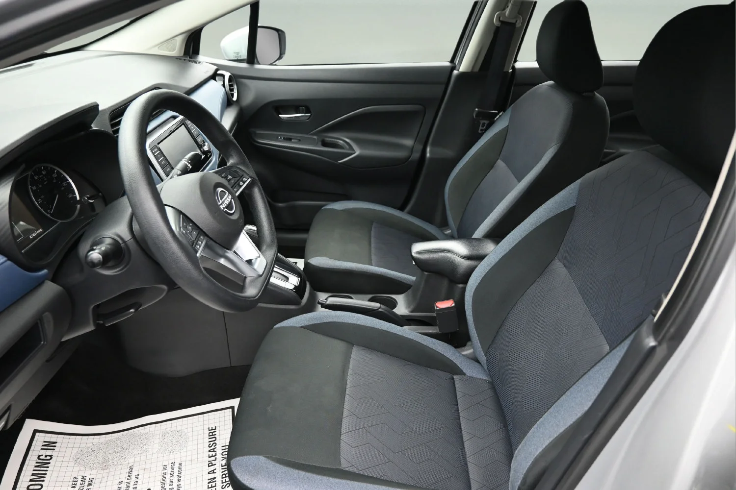 Used 2025 Silver Nissan SV image 11