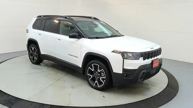 New 2026 Bright White Clear-Coat Exterior Paint Jeep Overland image 14