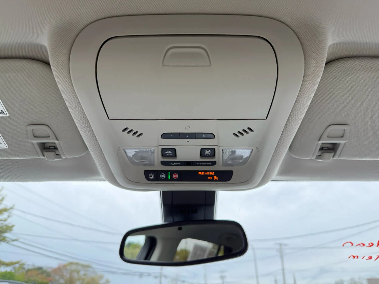 Used 2023 White Frost Tricoat GMC Denali image 24
