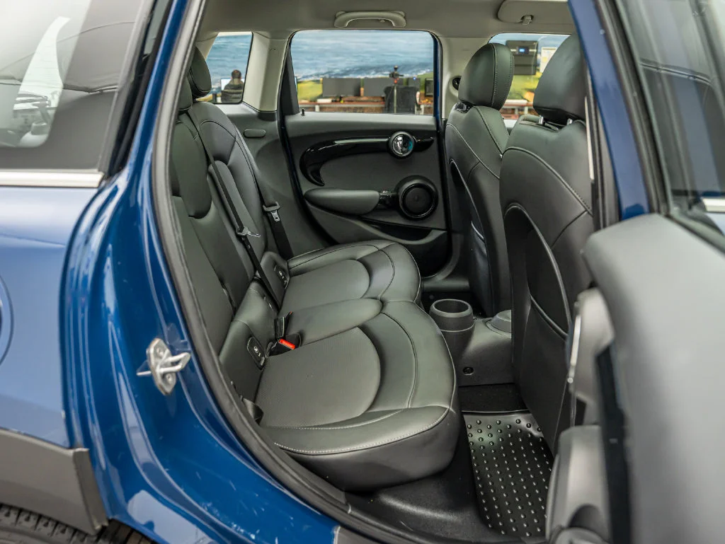 Used 2016 Deep Blue Metallic MINI  image 34