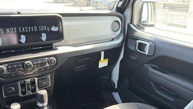 New 2026 White/off-white Jeep Sport S image 20