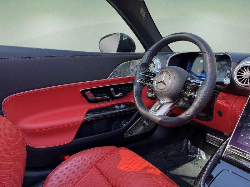 Used 2022  Mercedes-Benz AMG® SL 63 image 30