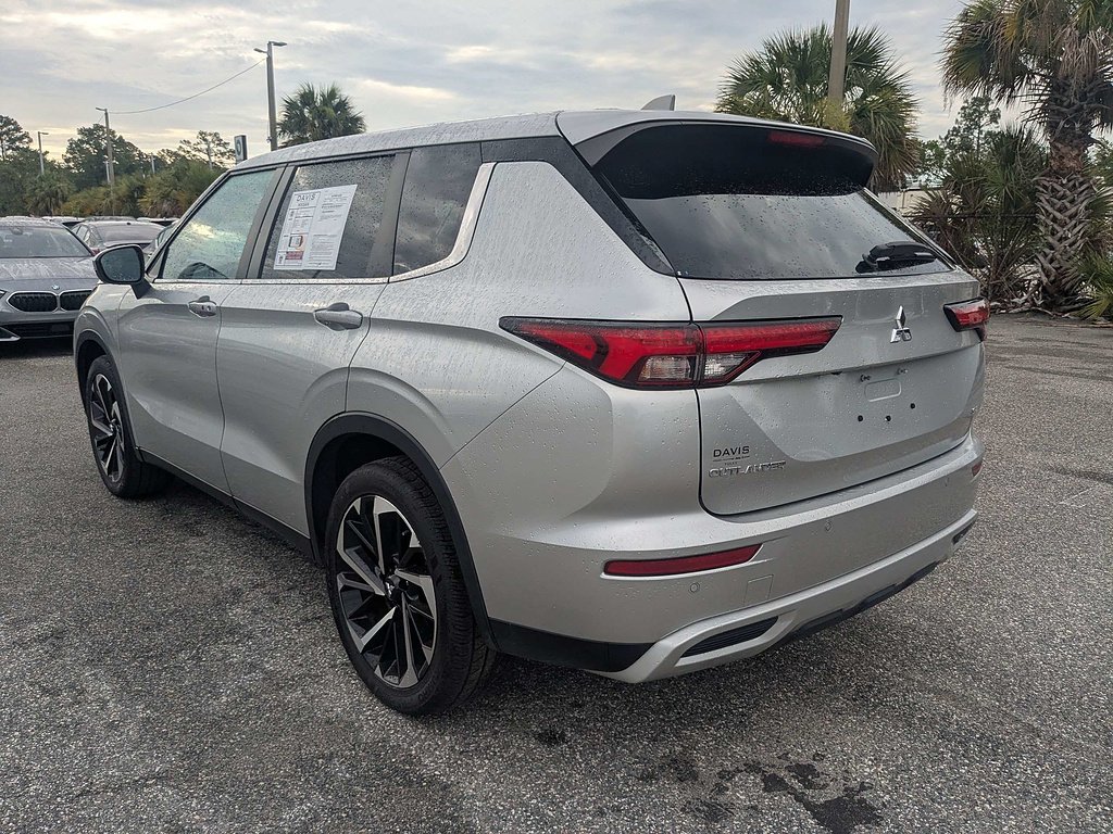 2024 Mitsubishi Outlander SE - Photo 6