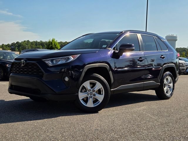 Used 2020  Toyota XLE image 21