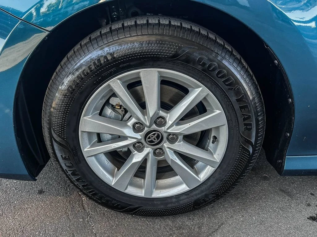 Used 2026  Toyota LE image 23