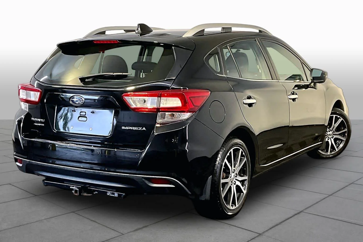 Used 2019 Crystal Black Silica Subaru Limited image 13