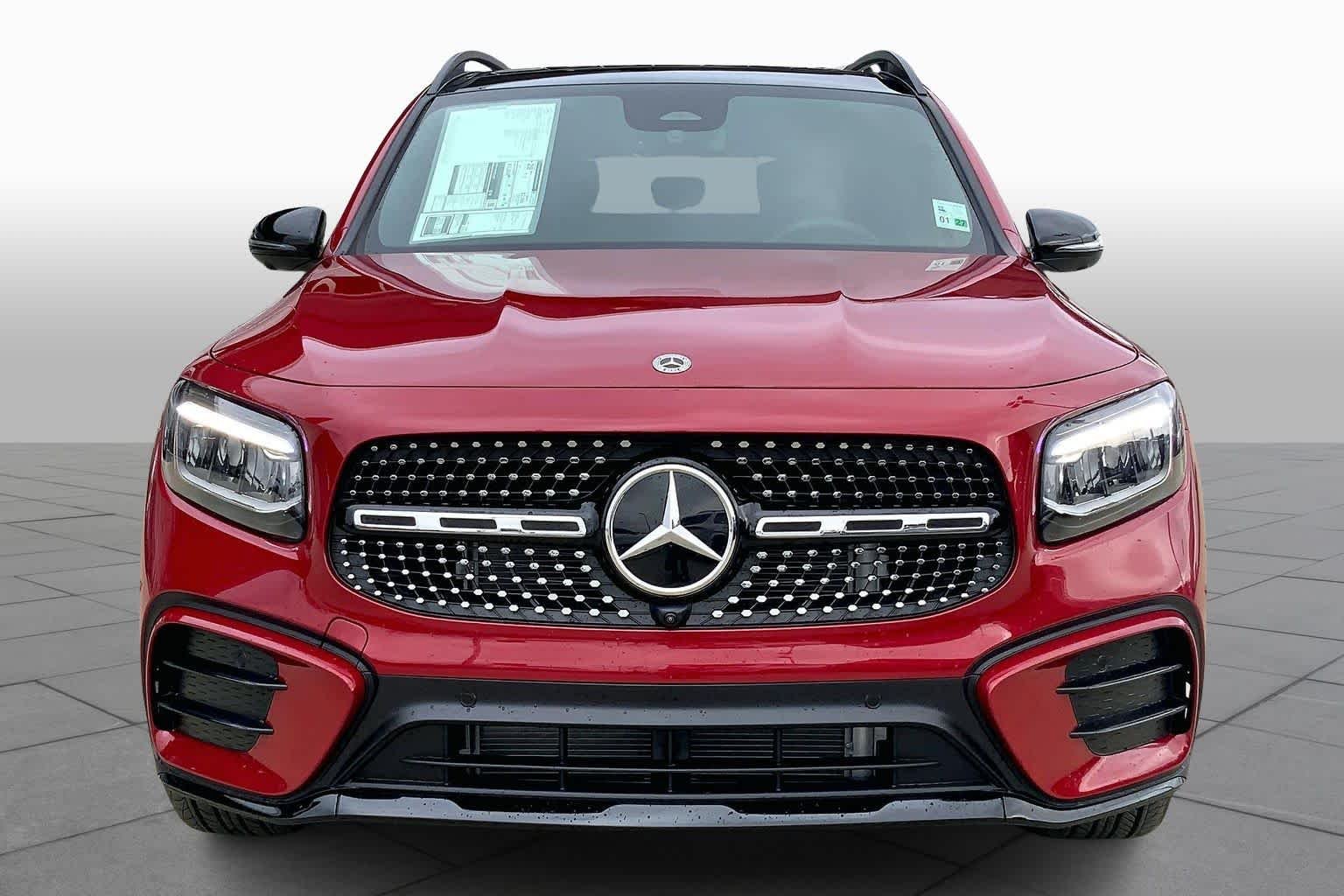 New 2026 MANUFAKTUR Patagonia Red Metallic Mercedes-Benz GLB 250 image 3