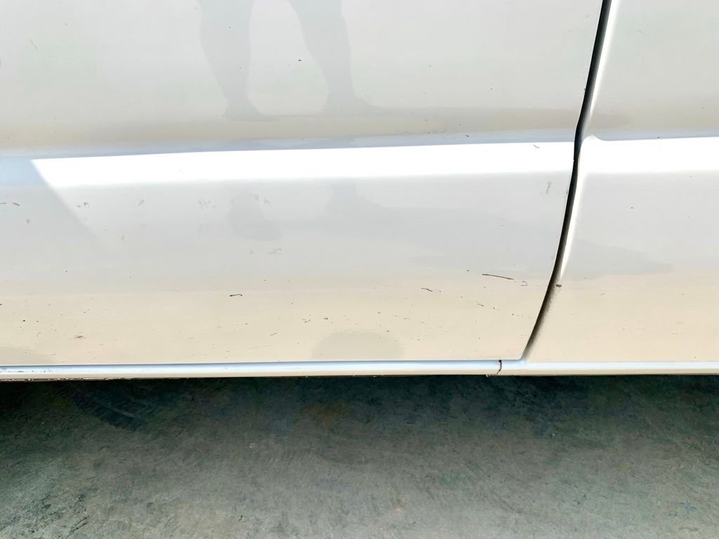 Used 2003 White Ford  image 48