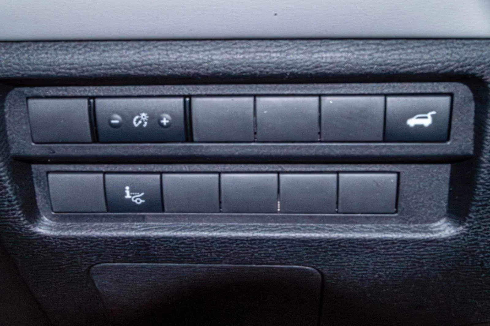 2025 Mitsubishi Outlander SEL Platinum Edition - Photo 22