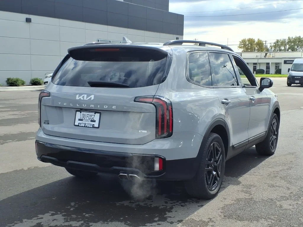 Used 2024 Gray Kia SX-Prestige X-Line image 4