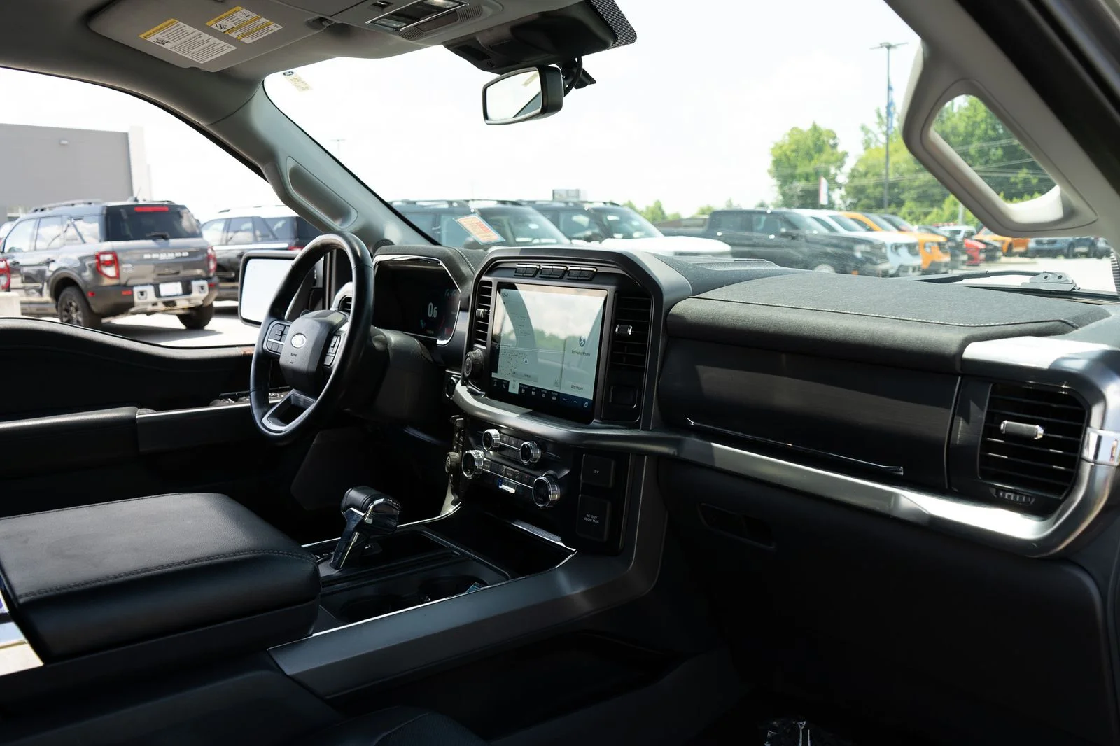 Used 2021 Gray Metallic Ford Lariat image 21