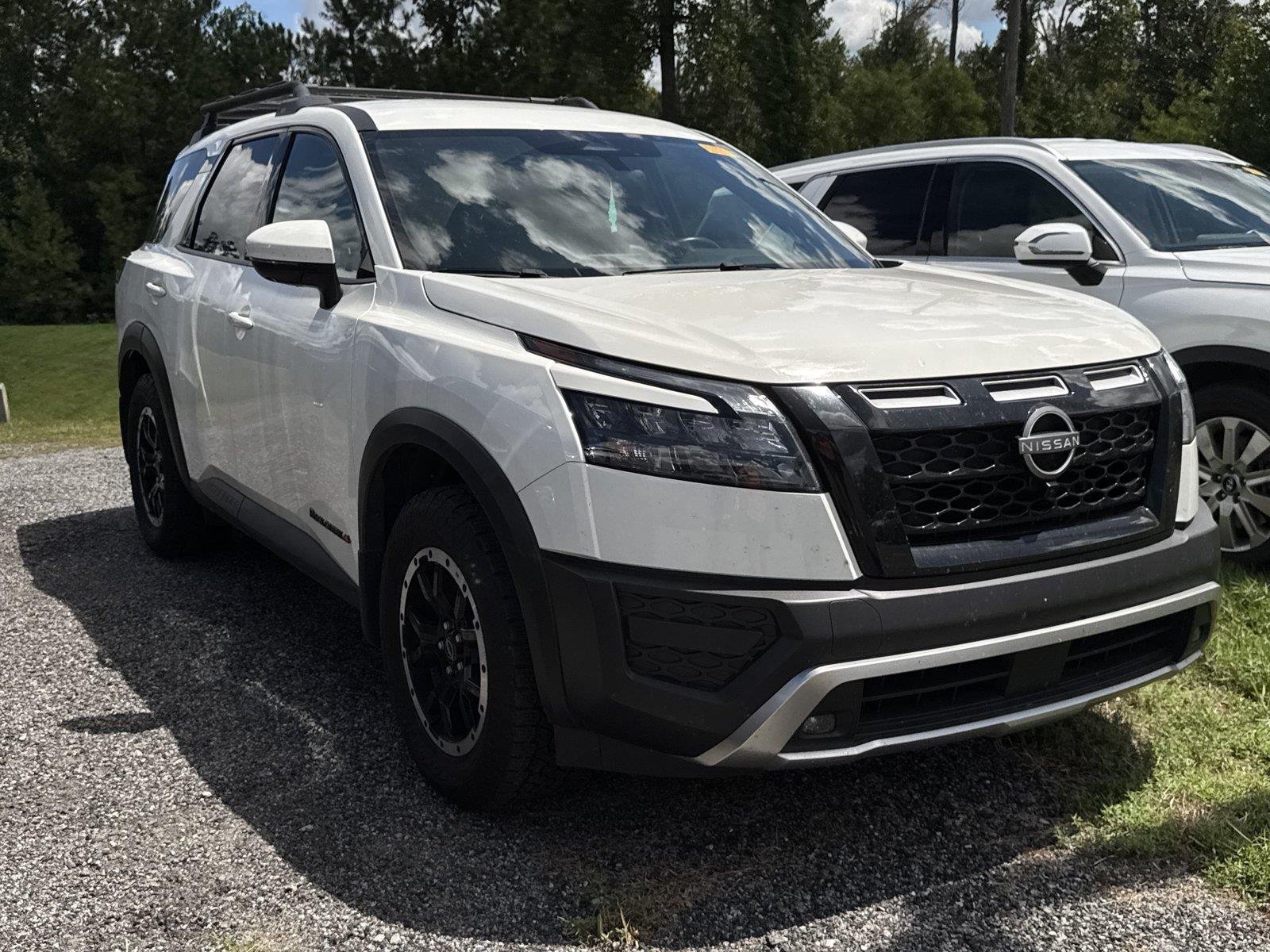 Used 2025 Glacier White Nissan Rock Creek image 2